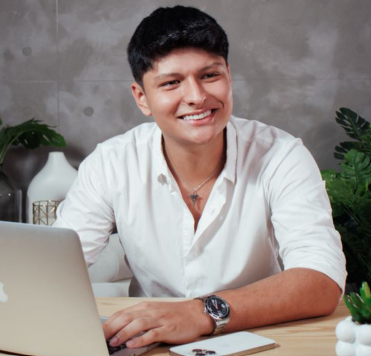 Sebastián, Co-fundador Grupo500